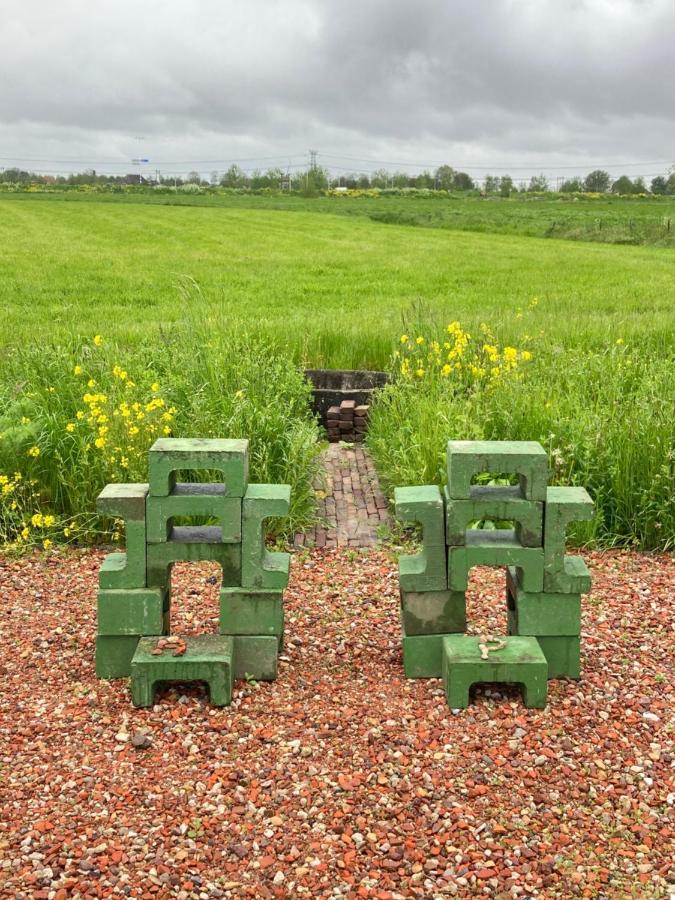 Tiny House Van Hoogspanning Naar Ontspanning Wirdum Esterno foto